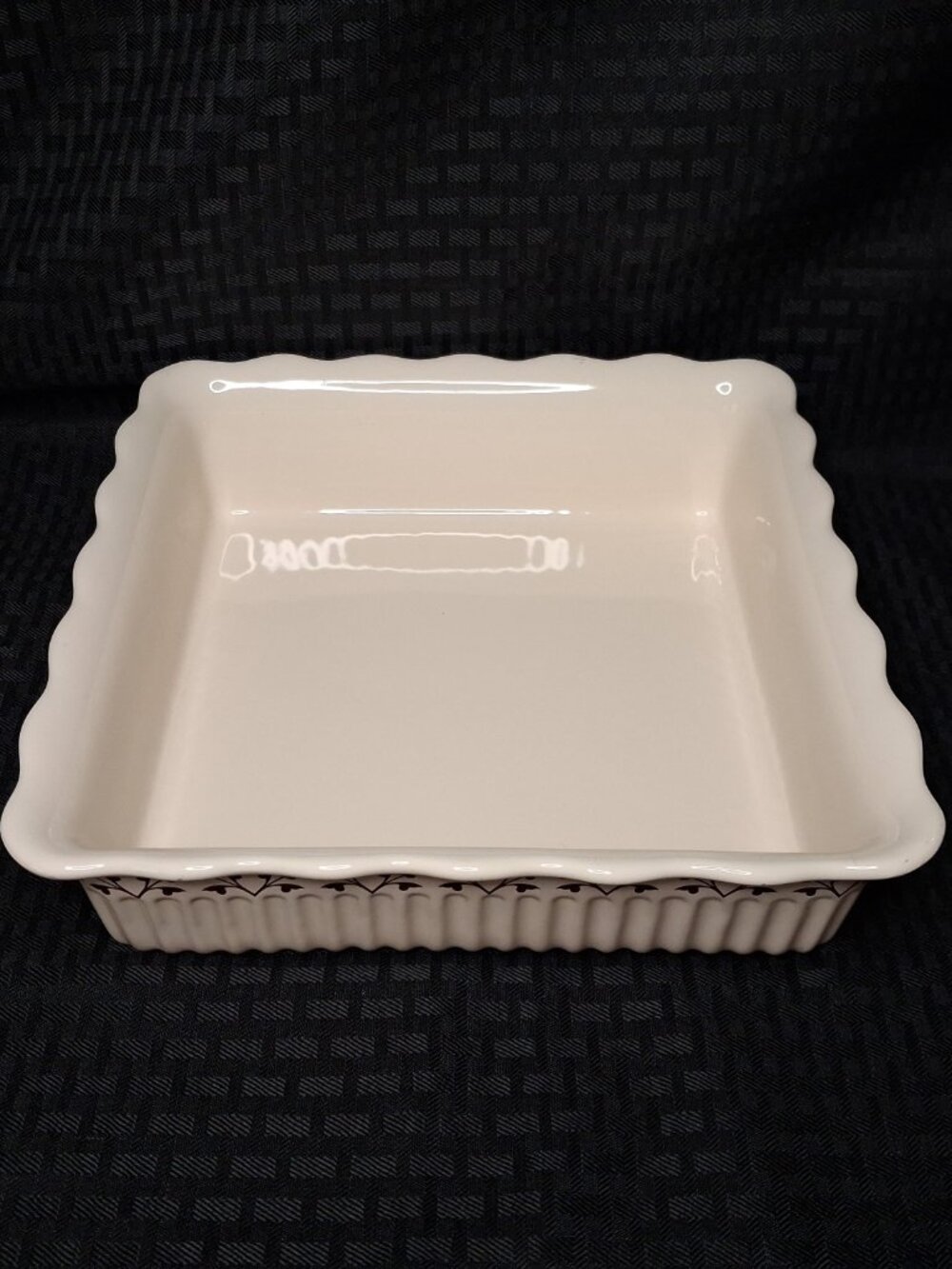 Paula Deen Fall Harvest 9" x 9 " Casserole Beige Stoneware 3 Qt Baking Pan